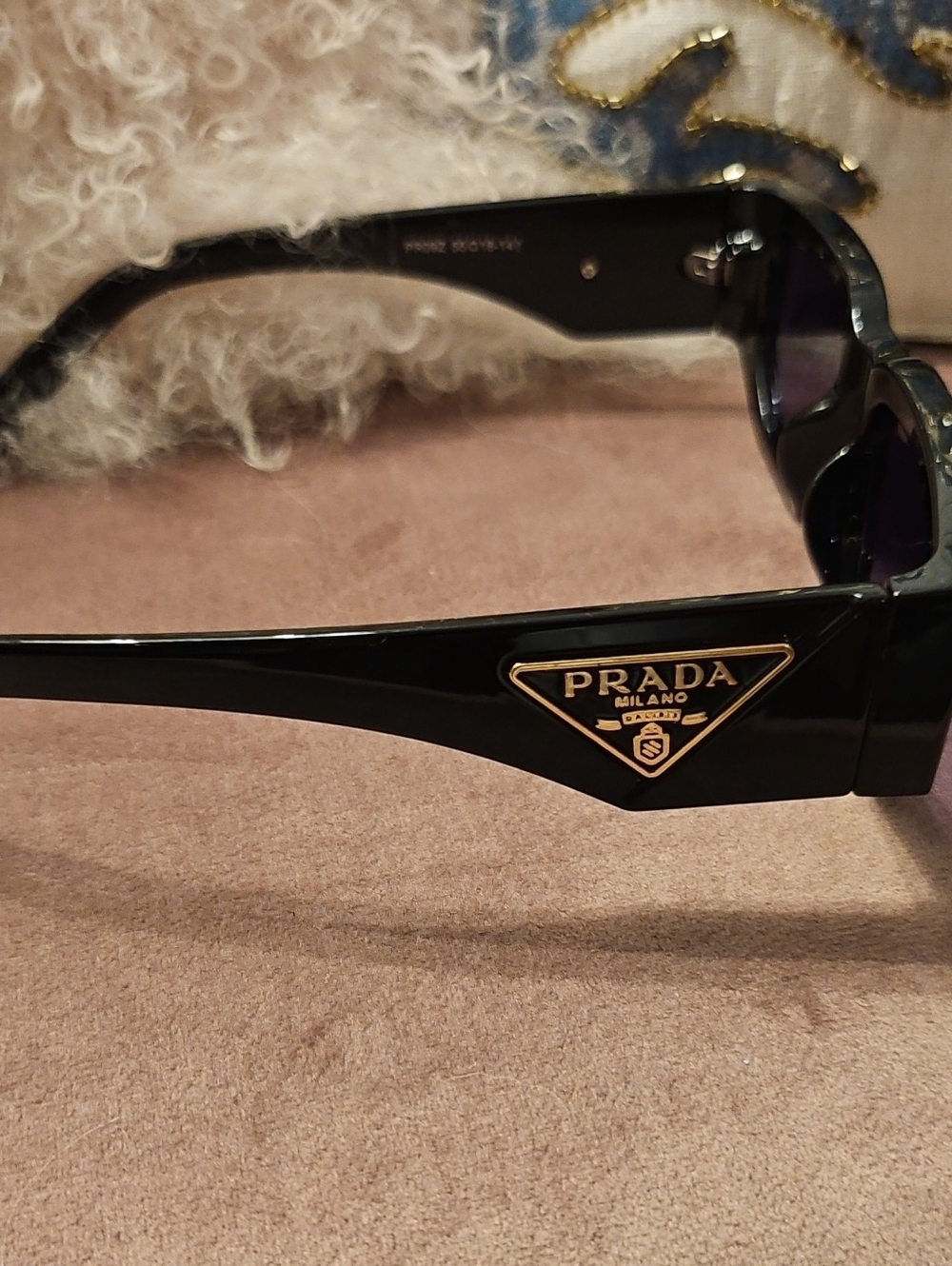 Fashion Inspired Sunglasses Black